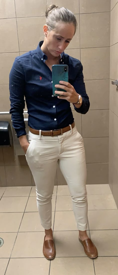 Lesbian Casual Wedding Attire, Professional Lesbian Outfits, Smart Lesbian Outfit, Masc Lesbian Christmas Outfit, Lesbian Interview Outfit, Business Casual Tomboy Work Outfits, Stem Lesbian Style Fancy, Masc Lesbian Fancy Outfits, Preppy Lesbian Outfits