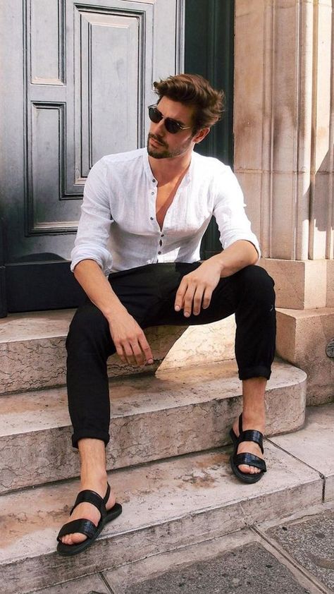 Parisian Men, Leather Sandals Outfit, Beach Outfit Men, Outfits Hombre, Mens Leather Sandals, Denim Shirt Men, Hipster Mens Fashion, Sandals Outfit, Men Stylish Dress