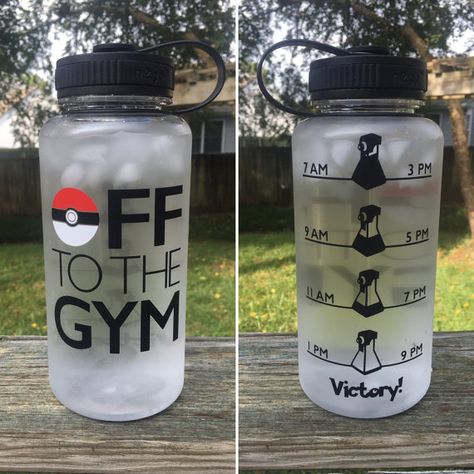 Pokemon Room, Pokemon Diy, Pokemon Craft, Nerdy Gifts, Pokemon Gifts, Shiny Pokemon, Pokemon Party, Personalized Water Bottles, Pokemon Fan