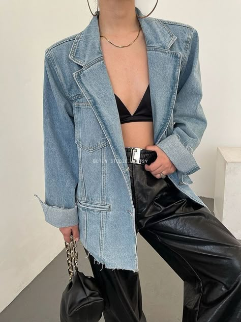 Denim Blazer Jacket, Streetwear Outfit Ideas, Denim Blazer, 90s Style, Grunge Style, Looks Style, Mode Inspiration, Outfits Casuales, Casual Jacket