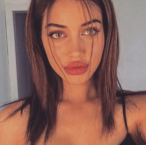 Big Almond Eyes, Face Generator, Pretty Nose, Almond Eyes, Streetwear Fits, Cindy Kimberly, Y2k Streetwear, Big Eyes, Makeup Looks