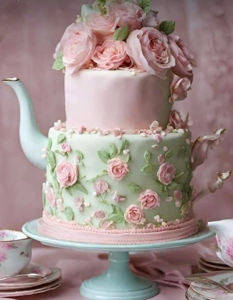 Garden Tea Party Cake, Teapot Cake Ideas, Bridgerton Cake Ideas, Tea Party Cake Ideas, Bridgeton Theme, Bridgerton Cake, Tea Party Birthday Cake, Book Birthday Cake, Bridgerton Brunch