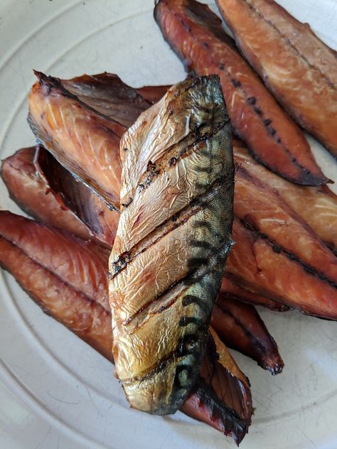 Smoked Makreel Recipe, Grilled Whiting Fish Recipes, Smoked Mackerel Recipe, Smoker Recipes Chicken, Deli Meat Recipes, Fresh Fish Recipes, Fish Dip, Grilled Mackerel, King Mackerel