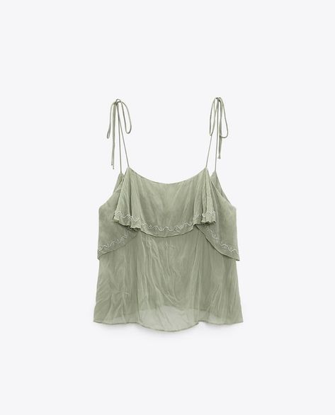 Zara Ruffle Top, Sage Green Top, Blouse Zara, Frills And Ruffles, Party Blouse, Stockholm Street Style, Teenage Girl Outfit, Teen Party, Zara Blouse