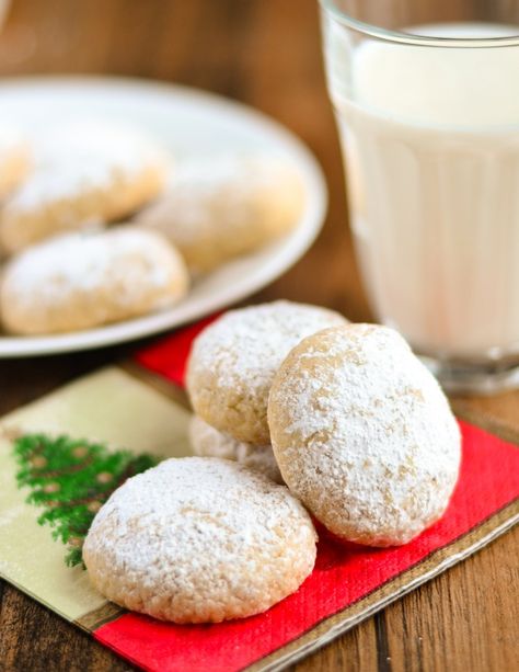 Easy cinnamon and black pepper cookies.  Sounds weird, but tastes amazing.  Make start to finish in 30 minutes! Pepper Cookies Recipe, Lemon Compote, Pepper Cookies, Easy German Recipes, Kevin Lee Jacobs, Kevin Lee, Pistachio Cookies, Buckwheat Pancakes, Pistachio Pudding