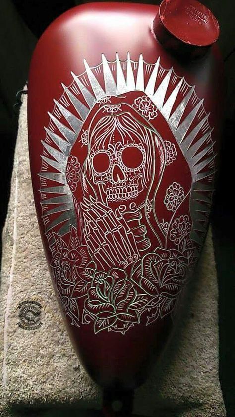 Sugar Skull Pic etched into paint on Gas Tank Custom Motorcycle Paint Jobs, Мотоциклы Harley Davidson, Bike Tank, Tank Art, Pinstripe Art, Motorcycle Paint Jobs, Flourish Design, Helmet Paint, Bobber Bikes