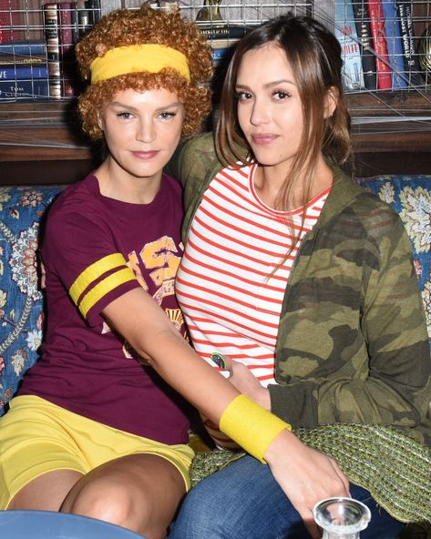 halloween costume juno Juno Halloween Costume, Juno Costume, Celebrity Couple Halloween Costumes, Celebrity Couple Costumes, Best Group Halloween Costumes, Daria Morgendorffer, Popular Halloween Costumes, Best Celebrity Halloween Costumes, Celebrity Couple