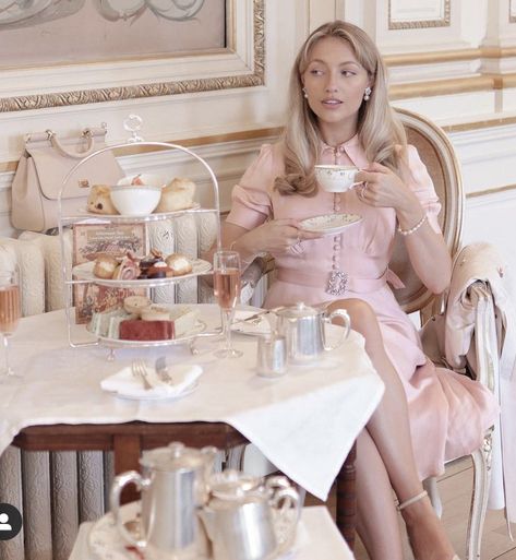 Champagne Afternoon Tea, Freddy Cousin Brown, Modern Tea Party, Freddy My Love, Party Photoshoot, Sipping Tea, Princess Core, Princess Aesthetic, The Talk