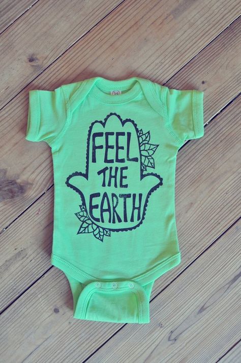 Hippy Baby, Hippie Baby Clothes, Boho Baby Boy, Michael James, Earth Baby, Hippie Baby, Baby Yoga, Green Bodysuit, Diy Baby Clothes