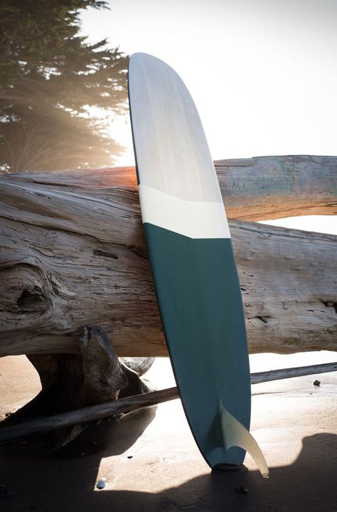 A show stopper of a surfboard. Deco Surf, Longboard Design, Mavericks Surfing, Surfboard Art, Sup Surf, Surfboard Design, Surf Design, Surf Lifestyle, Beach House Style