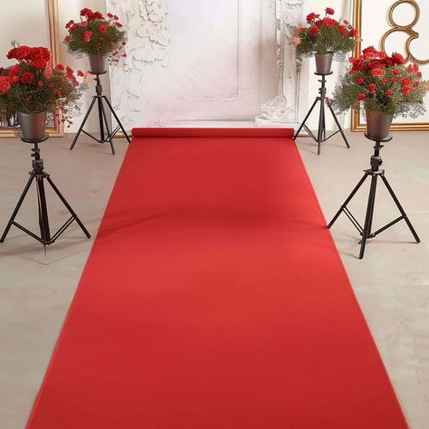 Experience the glamour with our 3ftx100ft Hollywood Red Carpet Runner. Made from durable red rayon, perfect for parties and weddings. ✓ Get yours now! Red Carpet Theme Party, Double Happiness Wedding, Wedding Aisle Runner, Red Carpet Theme, Christmas Wedding Themes, Indian Wedding Theme, Gatsby Wedding Theme, Aisle Runners, Red Carpet Party