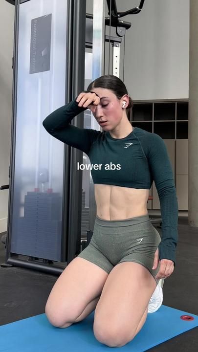 Diana Conforti on TikTok Diana Conforti, Hollow Hold, Lower Ab Workout, V Ups, Toned Stomach, Ab Circuit, Lower Belly Workout, Martial Arts Workout, Lower Abs Workout