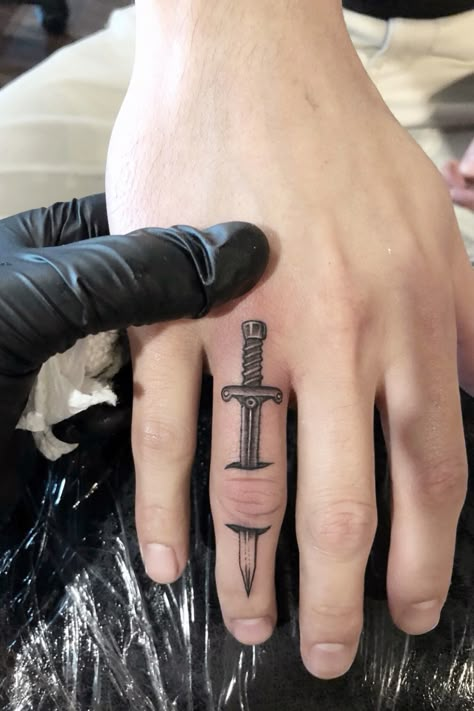 Under Skin Tattoo, Men Finger Tattoos, Cool Finger Tattoos, Band Tattoos For Men, Small Finger Tattoos, Finger Tats, Knuckle Tattoos, Hand And Finger Tattoos, Finger Tattoo Designs