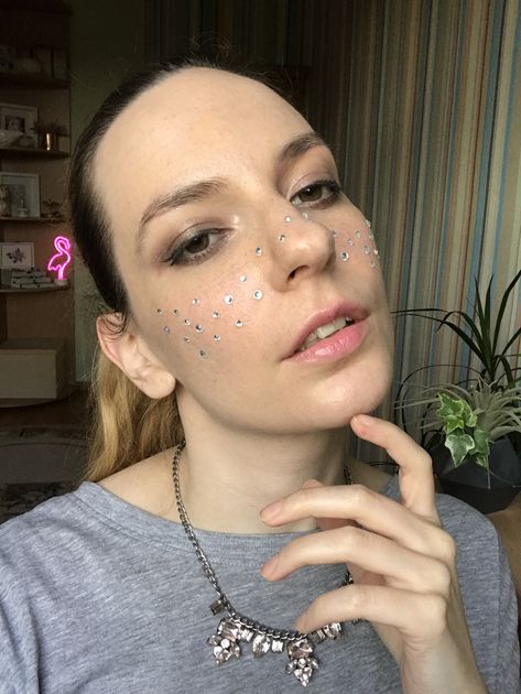 Rhinestone Freckles, Gem Freckles, Glitter Freckles, Makeup Nude, Sparkly Makeup, Rhinestone Makeup, Nude Makeup, Best Makeup Products, Face Paint