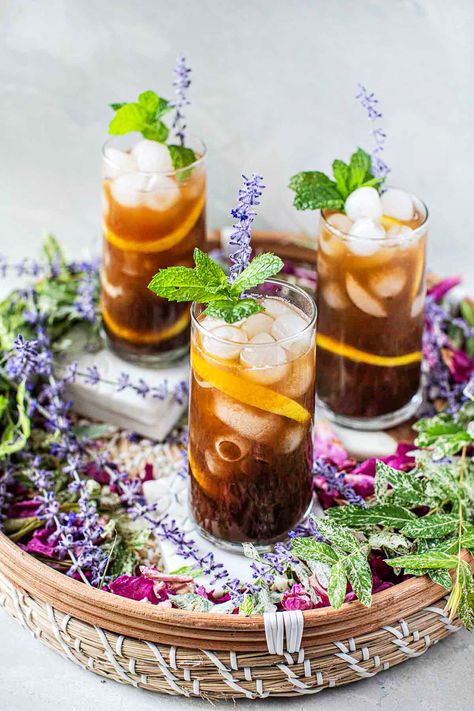 Tamarind Drink Recipe, Tamarind Syrup Recipe, Hampers Photoshoot, Tamarind Drink, Tamarind Recipes, Tamarind Fruit, Iced Tea Recipe, Making Iced Tea, Scorching Sun