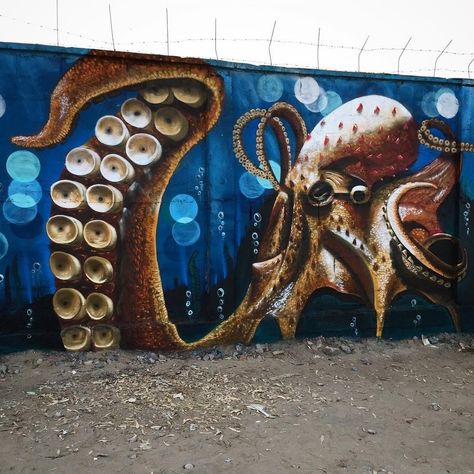 Kraken Mural, Mural Tattoo, Ocean Creatures Art, Toyota Surf, Octopus Painting, Utila, Octopus Art, Public Sculpture, Graffiti Characters