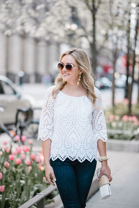 Eyelet Top Outfit, Rattan Clutch, Spring Bows, College Outfits Party, White Eyelet Top, College Outfits Casual, College Outfits Comfy, College Outfits Spring, Black Pants Outfit