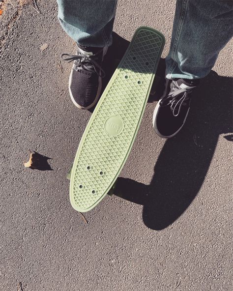 Pennyboard Aesthetic, Penny Board Aesthetic, Aesthetic Hobbies, Penny Boarding, Aesthetic Skateboard, Penny Boards, Mini Skate, Skateboard Aesthetic, Penny Skateboard