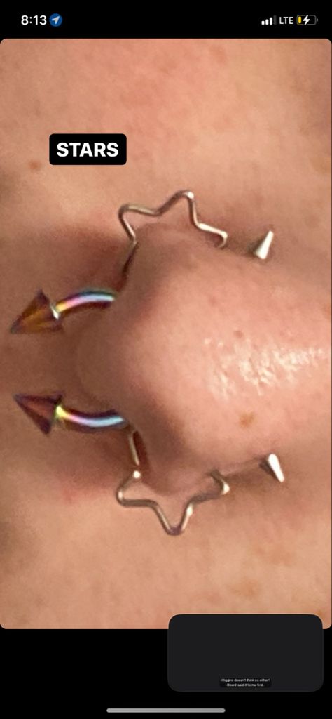 Star Piercings Nose, Piercing Inspo Nose, Nose Jewelry Ideas, Nose Piercing Jewelry Ideas, Nose Tattoo Ideas, Cute Piercings Nose, Cute Nose Piercings Ideas, Cool Nose Piercings, Percinings Ideas