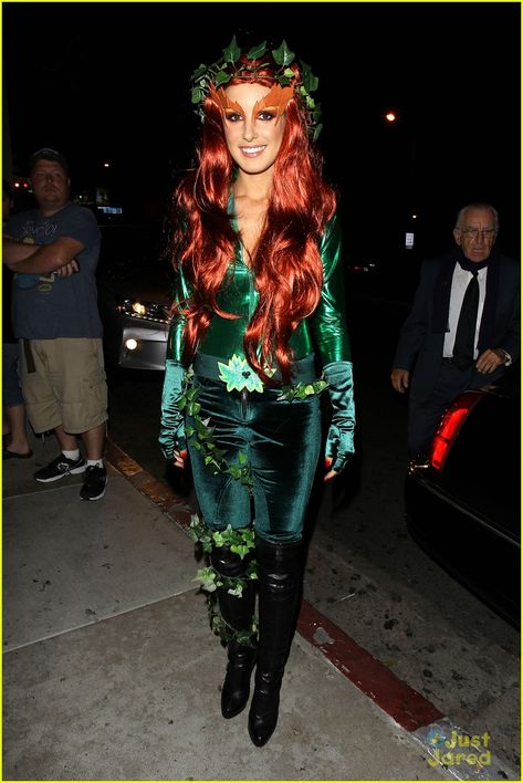 shenae grimes channels her inner Poison Ivy while attending the 2013 Midori Green Halloween Party Poison Ivy Costume Diy, Poison Ivy Costume Ideas, Ivy Halloween Costume, Poison Ivy Makeup, Poison Ivy Halloween, Poison Ivy Halloween Costume, Red Hair Halloween Costumes, Look Disco, Poison Ivy Costume