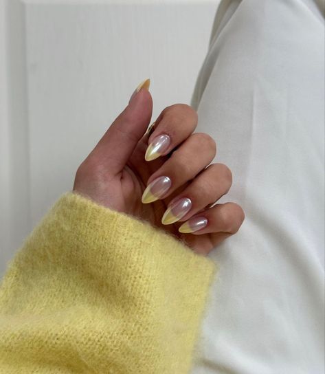 Paznokcie Hello Kitty, Nail Spring, Kutek Disney, Nagellack Trends, Nails Gold, Nagel Tips, Nails Aesthetic, Minimal Nails, Aesthetic Spring