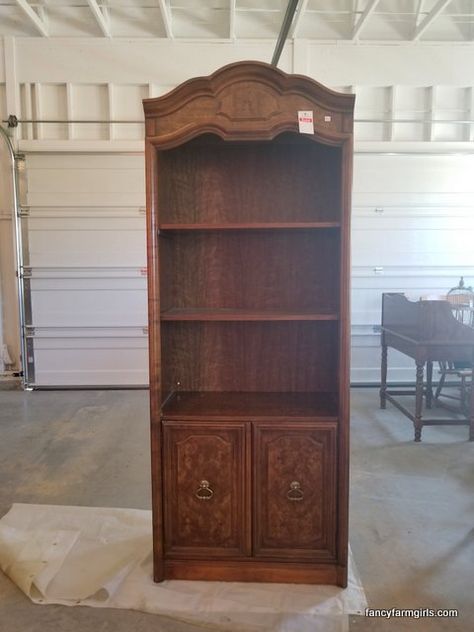 $20 Hutch Makeover Tall Bookcase Makeover, Refinishing Bookcase, Old Book Shelf Makeover Diy Projects, Old Bookshelf Repurpose, Refurbished Bookcase Ideas, Book Case Makeover Ideas, Upcycle Bookcase Makeover, Wood Bookshelf Makeover, Refinished Bookcase