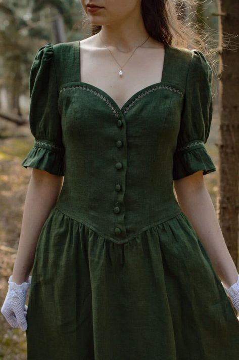 Victorian Cosplay, Cute Profile, Linen Blend Dress, Simple Frocks, Green Embroidery, Old Fashion Dresses, Retro Mode, Vestidos Vintage, Frock Design