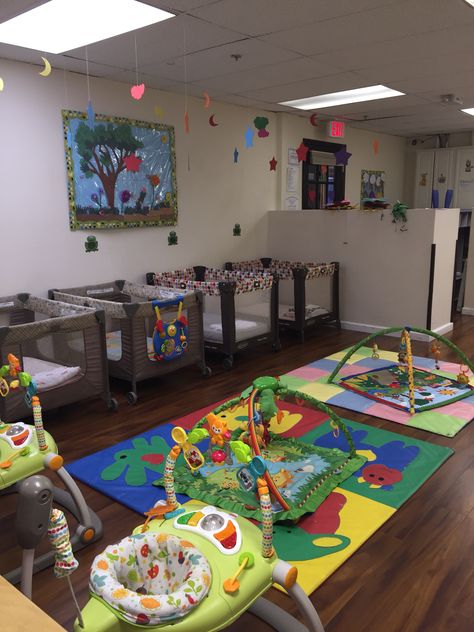 Infant Area Home Daycare, Infant Classroom Setup, Basement Home Daycare Ideas, Daycare Center Infant Room Ideas, Nap Room Daycare, Infant Care Classroom, Daycare Infant Room Setup, Daycare Sleeping Area Ideas, Daycare Rooms Setup Infant