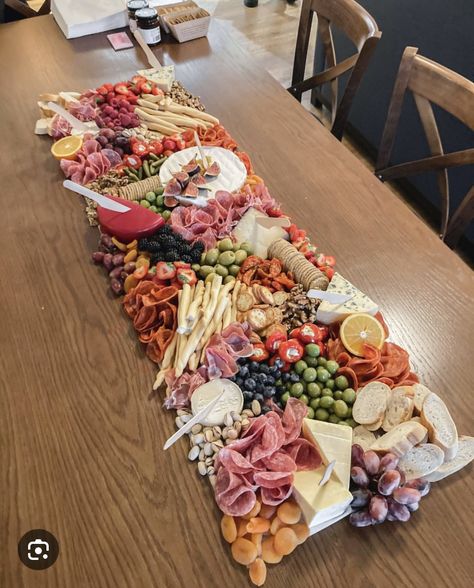 Garden Party Charcuterie Board, Garden Party Charcuterie, Party Charcuterie Board, Garden Party Birthday, Charcuterie Recipes, Grazing Tables, Tasting Table, Food Crafts, Charcuterie Boards