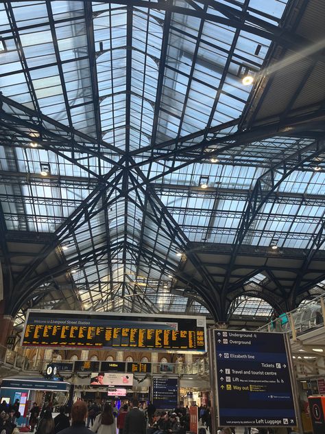 liverpool street station, london London Train Station Aesthetic, London Victoria Station, Waterloo Station London, London Euston Station, Euston Station, Liverpool Street, Dark City, London Life, Baker Street