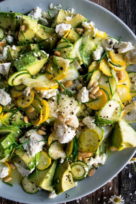 What To Make With Summer Squash, Summer Squash Salad Recipes, Squash Salad Recipes Summer, Light Summer Meals Dinners, Garden To Table Recipes, Avocado Healthy Recipes, Squash Salad Recipes, Recipes With Avocado, Ricotta Salad