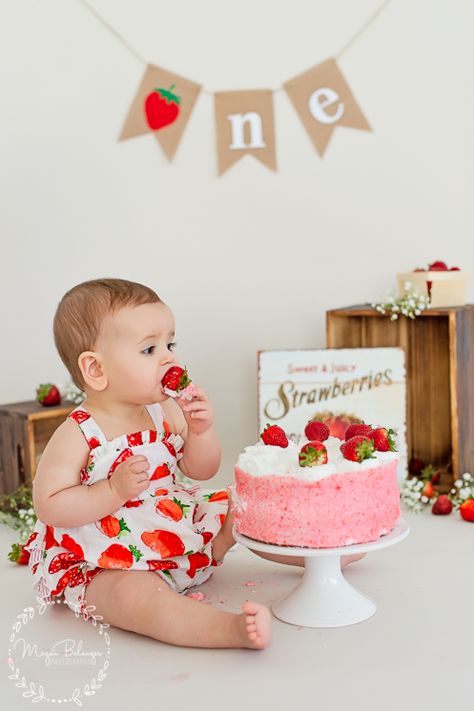 1st Birthday Photo Shoot Ideas Strawberry, Strawberry Shortcake Photoshoot 1st Birthdays, Berry Sweet One First Birthday Photo Shoot, Berry First Birthday Smash Cake Photos, Strawberries Birthday Theme, Strawberry Shaped Smash Cake, Berry First Photoshoot, Strawberry One Year Old Pictures, Berry Sweet 1st Birthday Photoshoot