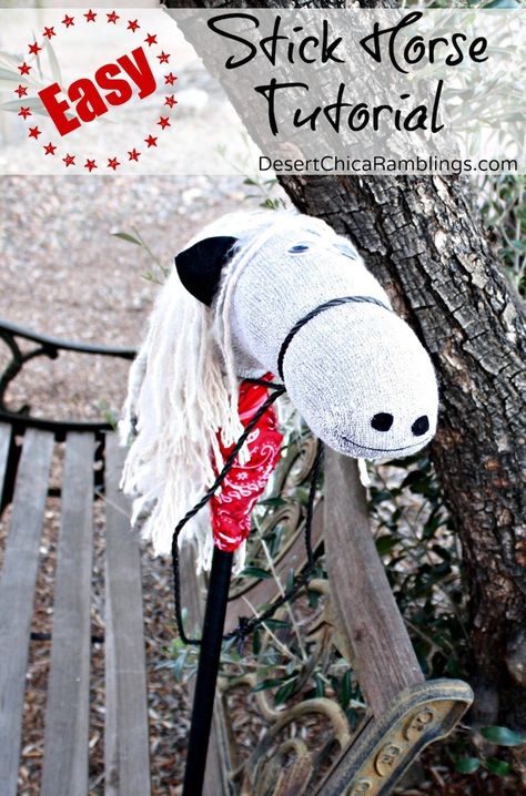 This easy DIY stick horse tutorial shows how you can make a horse head on a stick or DIY sock horse using dollar store materials. Young kids can help with most of this horse craft idea. It's perfect for a cowboy themed part or rodeo playdate. Horse Crafts For kids | DIY Sock Toys | No sew sock animals | Stick Horse DIY | Hobby Horse DIY | Stick Pony Diy Stick Horse, Horse Tutorial, Stick Pony, Easy Costume, Stick Horses, Horse Camp, Horse Party, Wilde Westen, Horse Crafts