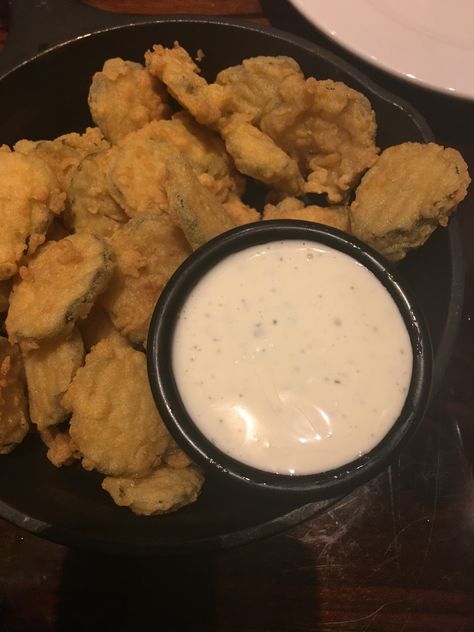 My fried pickle appetizer from Longhorn Steakhouse ... delicious! Fried Pickles Aesthetic, Pickles Aesthetic, Food Dump, Longhorn Steakhouse, Dream Food, Fried Pickles, Steak House, Food Babe, Food Therapy