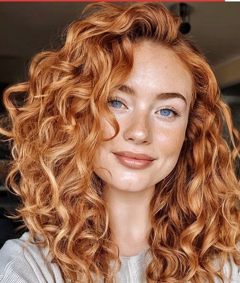 Strawberry Curly Hair, Red And Blonde Curly Hair Natural Curls, Curly Red Hair Dyed Strawberry Blonde, Red Curly Hair Green Eyes, Red Curly Hair Pale Skin, Strawberry Blonde Curly Hair, Curly Ginger Hair Aesthetic, Curly Redhead Aesthetic, Curly Ginger Hair