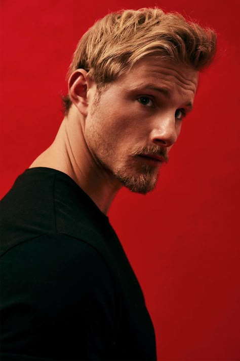 Alexander Ludwig (2023) Alexander Ludwig, Beard Look, Fourth Wing, Famous Men, Male Characters, Beard Styles, Male Face, Character Inspo, Male Beauty