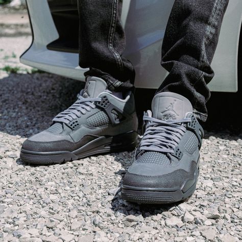 👟 “Wet Cement” Vibes! The Air Jordan 4 SE “Wet Cement” is hitting the streets on July 27th! 🗓️ Get ready to step up your sneaker game with this monochromatic beauty 🔥⁠ ⁠ Raffle details in our bio⁠ ⁠ #topsandbottoms #SneakerHeads #AJ4 #StreetStyle #SneakerHeads #KicksOfTheDay #SneakerCulture #SneakerAddict #SneakerLove #SneakerFreaker #SoleCollector #SneakerCommunity Shoe List, Wet Concrete, Sneakers Addict, Air Jordan 4, Sneaker Games, Sneaker Head, The Streets, Step Up, Cement