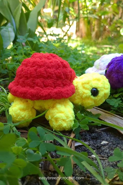 Small Crochet Turtle Pattern - Zippy | Easy Breezy Crochet Tortoise Crochet, Crochet Tortoise, Crochet Turtle Pattern, Chenille Blanket, Small Turtles, Tiny Turtle, Knit Ideas, Crochet Turtle, Small Crochet