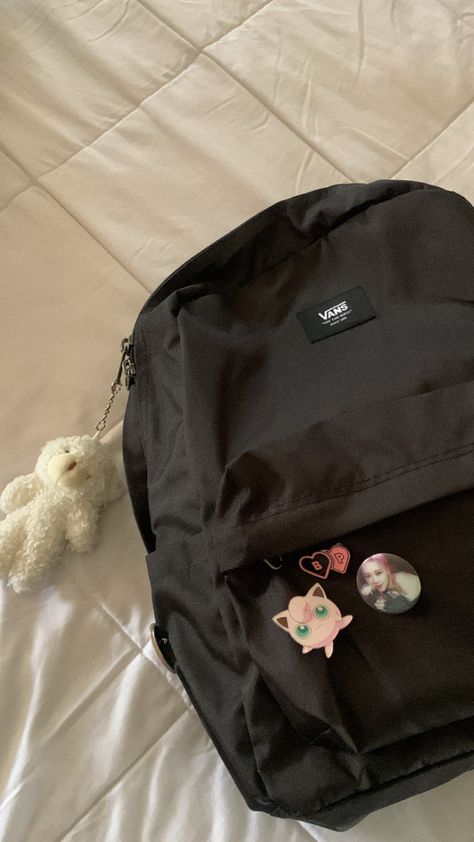 Vans Backpack Aesthetic, Black Backpack Aesthetic, Blackpink Bag, Blackpink Backpack, Vans School Bags, Backpacks Aesthetic, Vans Bag, Mochila Jansport, Backpack Aesthetic