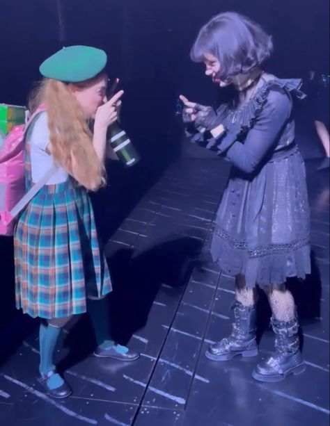 Beetlejuice Musical Barbara, Lydia Deetz Cosplay, Beetlejuice Cast, Lydia Beetlejuice, Alex Brightman, Musical Jokes, Lydia Deetz, Beetlejuice Movie, Broadway Theatre