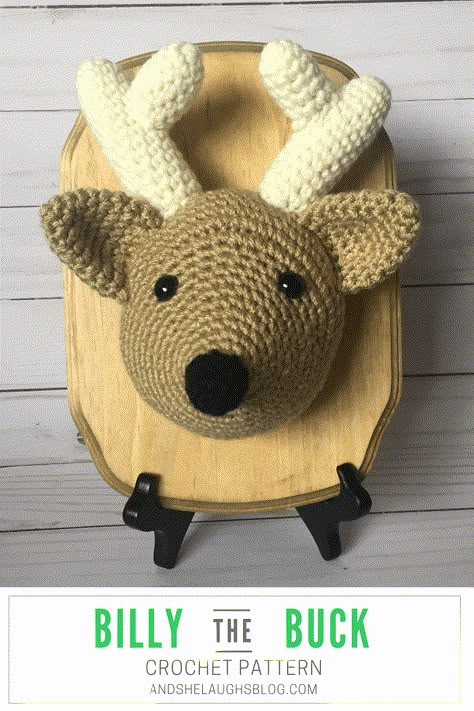 Billy the Buck - Free Crochet Pattern - and she laughs crochet Crochet Animal Heads, Crochet Taxidermy, Crochet Deer, Crochet Keychain Pattern, Crochet Decrease, Pola Amigurumi, Crochet Keychain, Deer Head, Crochet Toys Patterns