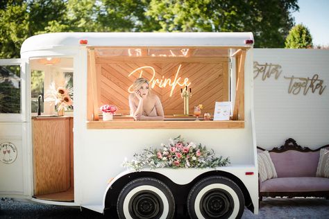 Wedding Drink Truck, Cargo Trailer Conversion Food Truck, Coffee Rv Business, Bar Cart Trailer, Girly Food Truck, Horse Float Bar, Cute Food Trailer, Boho Mobile Bar, Mobile Cocktail Bar Ideas