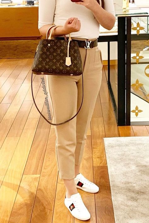 Fake Handbags, Lv Montaigne, Louis Vuitton Montaigne, Chanel Purse, Fashion Tote Bag, Bvlgari Bags, Bags Tote, Celine Bag, Hermes Bag