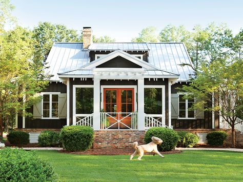 Southern Cottage House Plans, Cottage Design Plans, Small Cottage House Plans, House Plans With Photos, Southern Cottage, Southern Living House Plans, Small Cottage Homes, Porch House Plans, Cottage Style House Plans