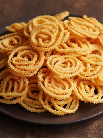 Murukku recipes, Diwali murukku recipes Raks Kitchen Diwali Snacks, Spiced Rice, Indian Rice, Tea Snacks, Dry Snacks, Snacks To Make, Snack Video, Tea Time Snacks, Meals In A Jar