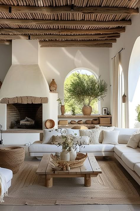 Rustic Mediterranean Decor Living Room, Mediterranean Interior Design Ideas, Mediterranean Modern Homes, Mediterranean House Interior Design, Mediterranean Homes Interior, Rustic Modern Interior, Mediterranean Home Interior Design, Modern Mediterranean Interior Design, Minimal Modern Interior