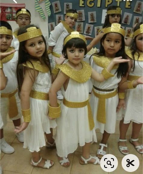 Egyptian Day At School Costume, Egyptian Pharaoh Costume Diy, Diy Ancient Egypt Costume, Egyptian Dress Up, Diy Egypt Costume, Egypt Costume Kids, Egypt Costume Diy, Ancient Egypt Costume, Egyptian Diy Costume