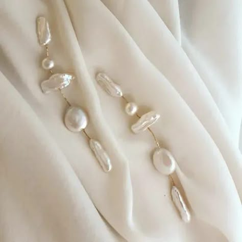 Veils Bridal, Veil Accessories, Gold Bridal Earrings, Bridal Musings, For Wedding Dresses, Jewelry Styles, Minimal Chic, Shoes Wedding, Accessories Wedding