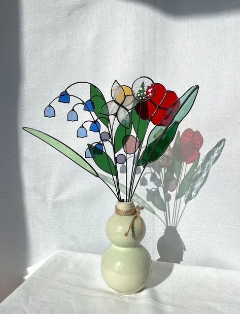 ZokaKurylov - Etsy Canada Vase Big, Glass Bouquet, Flowers Stained Glass, Big Bouquet, Stained Glass Flower, L'art Du Vitrail, Blue Bell Flowers, Everlasting Flowers, Flowers In Vase