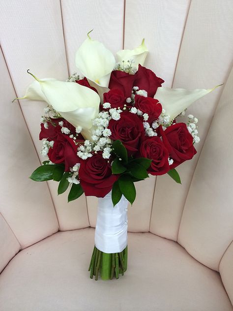 Rose and Calla Lily #Bouquet Price: $100.00 complementary mix of roses and large calla lilies accented with baby's breath. Bridal Bouquet Calla Lillies, Bridal Bouquet Calla, Calla Lillies Bouquet, Rose And Lily Bouquet, Prom Flowers Bouquet, Beauty And Beast Wedding, Calla Lily Bouquet, Red Bouquet Wedding, Red Bouquet